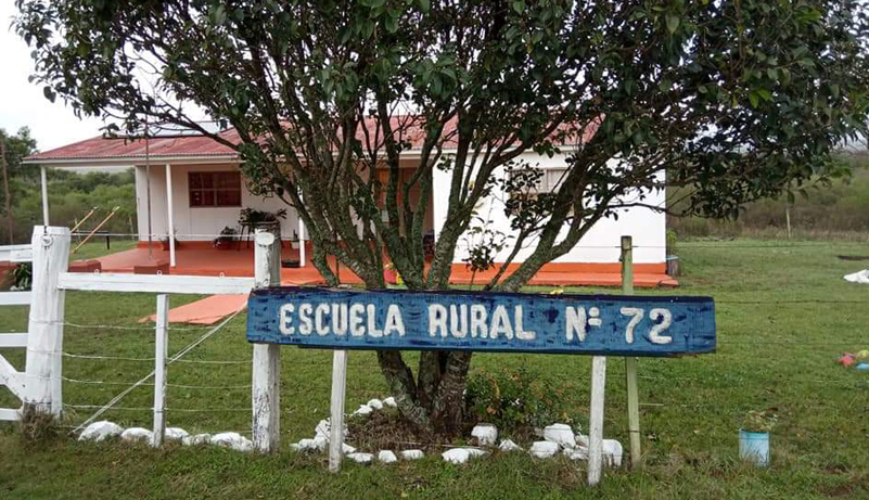 Escuela 72